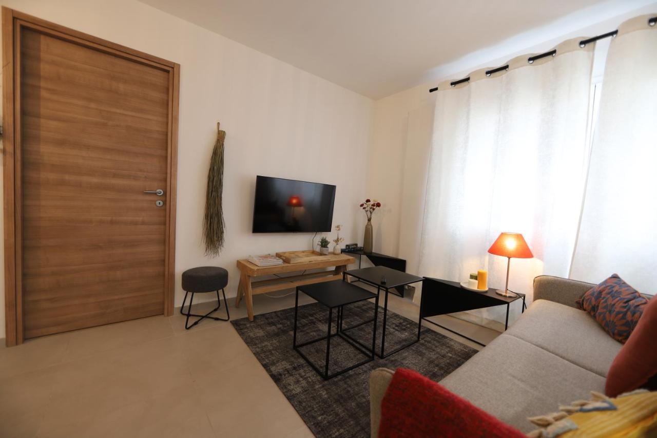 La Jolie Vue - garage et balcon à deux pas du centre Apartamento Annecy Exterior foto